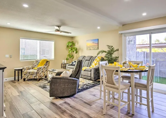Holiday home Pool + Hot Tub! Snowbird Escape In Phoenix Area *