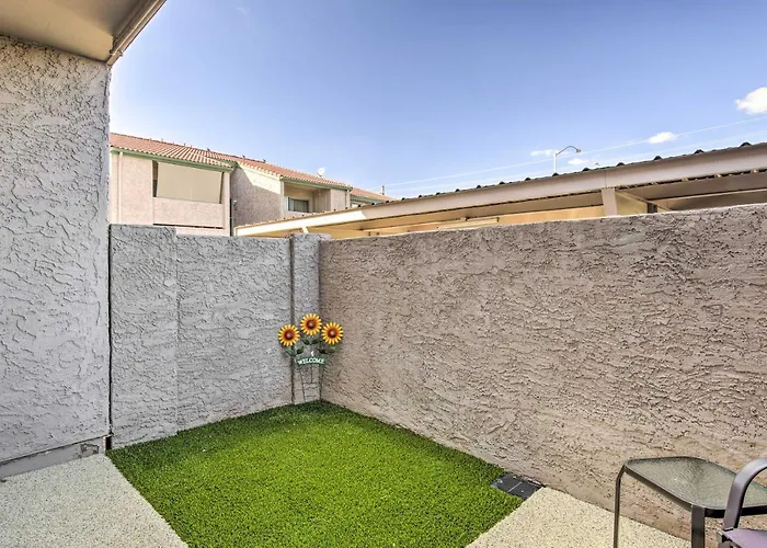 Pool + Hot Tub! Snowbird Escape In Phoenix Area Holiday home